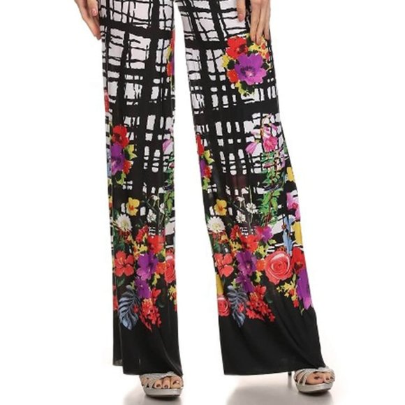 Beautiful Lady's Printed Palazzo Pant - Picture 3 of 4